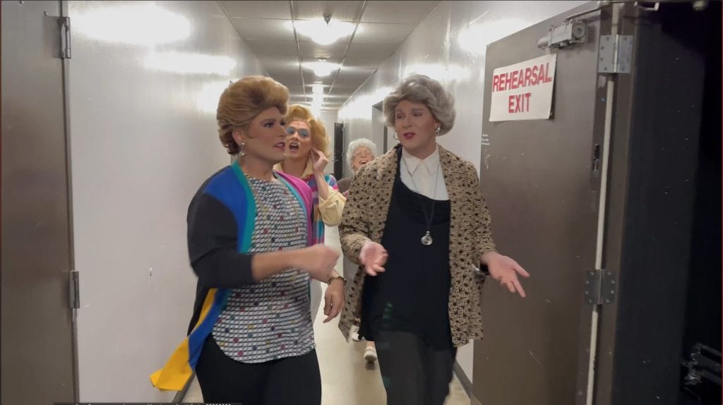 Reviews & Reviews - Golden Girls Tour